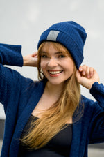 Load image into Gallery viewer, Navy merino and cashmere wool hat with reflector
