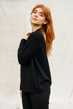 Įkelti vaizdą į galerijos rodinį, Stilingas juodas oversize megztinis
