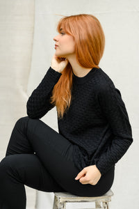 Stilingas juodas oversize megztinis