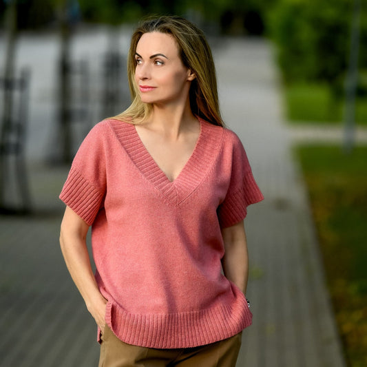 Women's vest made of merino and cashmere wool 