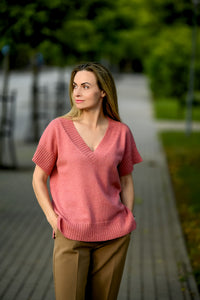 Women's vest made of merino and cashmere wool 