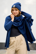 Load image into Gallery viewer, Dark blue merino and cashmere wool scarf

