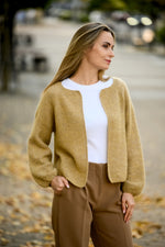 Load image into Gallery viewer, Women&#39;s cardigan
