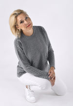 Load image into Gallery viewer, Gražus moteriškas pilkas megztinis
