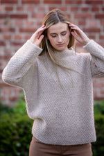 Įkelti vaizdą į galerijos rodinį, Laisvo stiliaus megztas moteriškas megztinis
